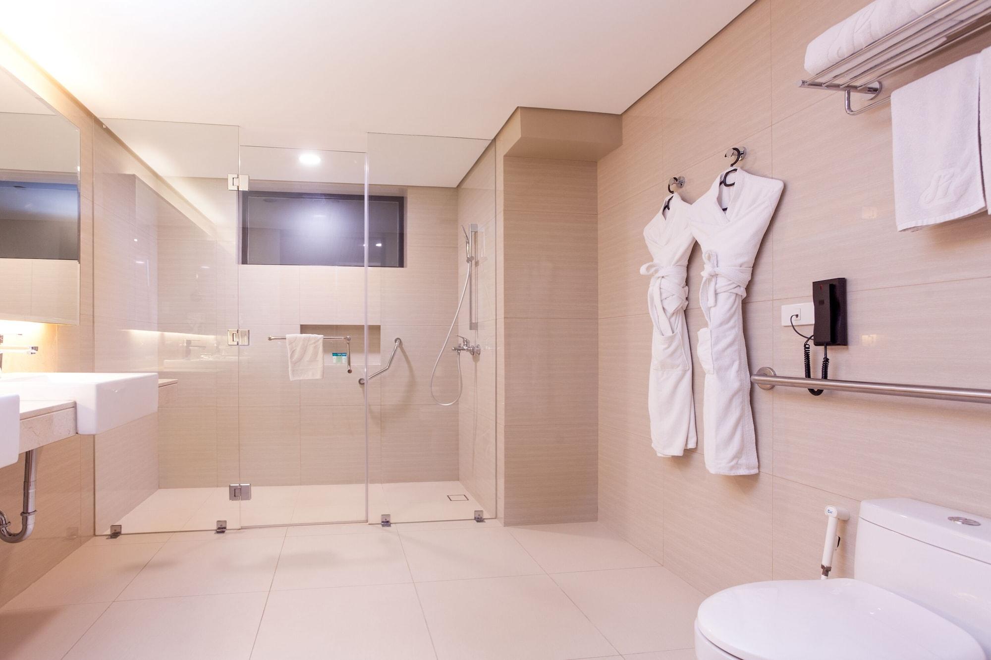 Jinjiang - Makati 3*