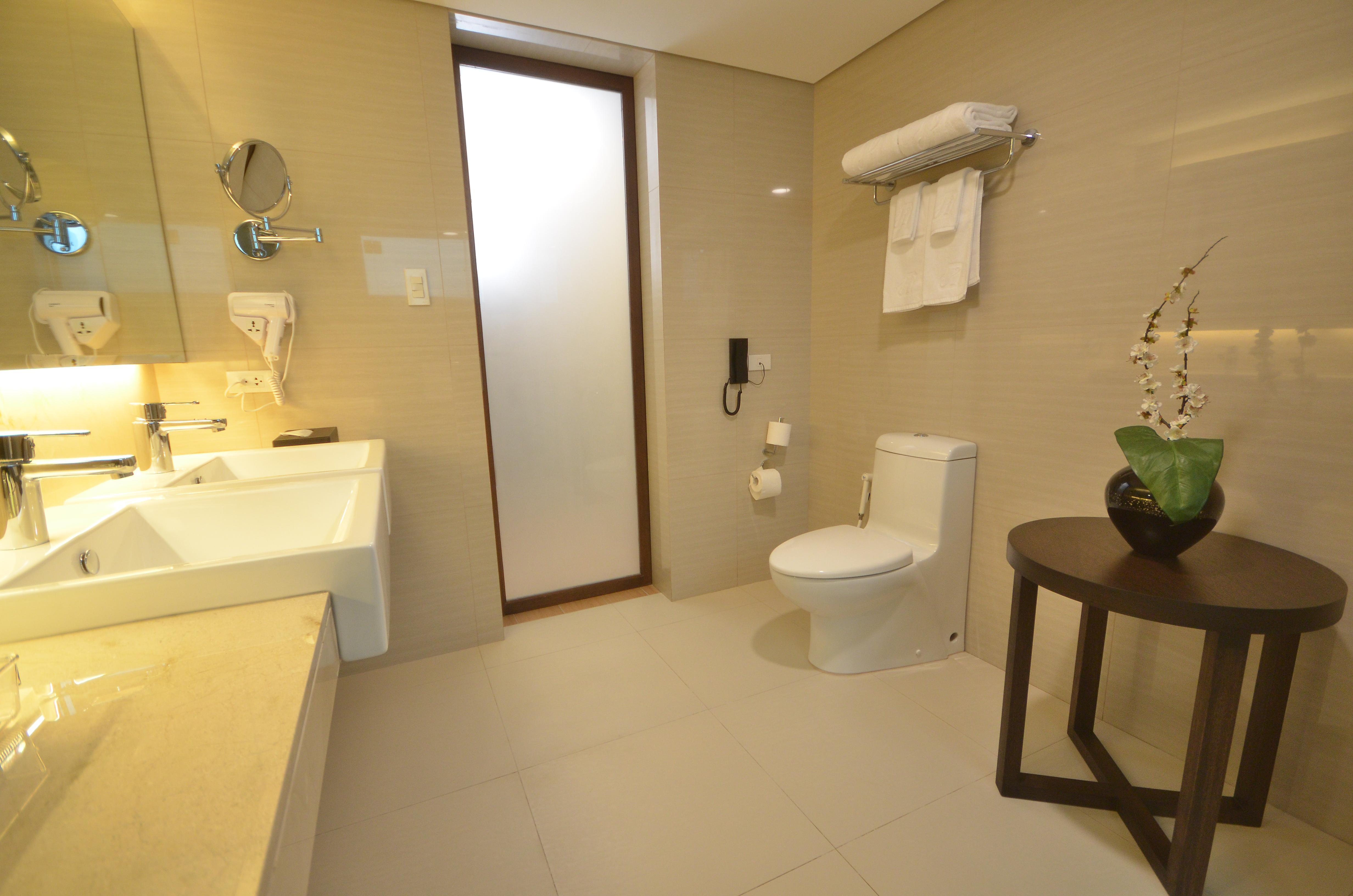 Jinjiang - Makati Hotel 3*