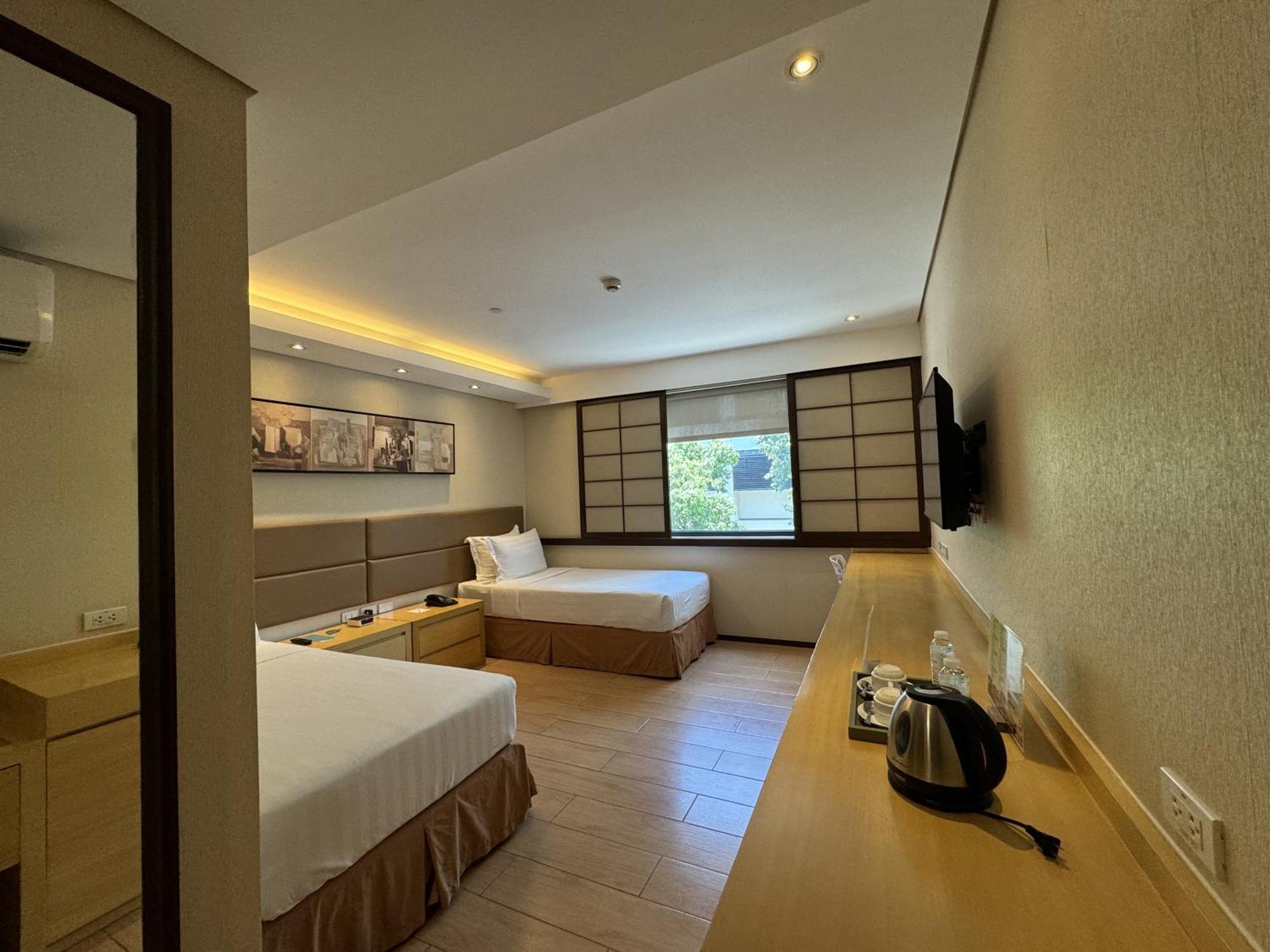 Jinjiang - Makati 3*