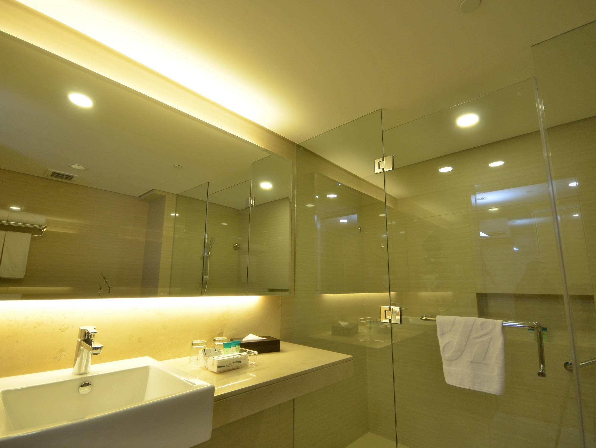 Hotel Jinjiang - Makati 3*